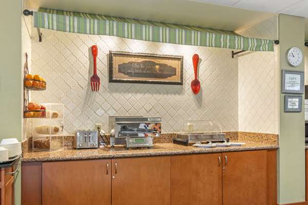 Amenities - Unity Hotel & Conference Center Lee's Summit - I-470, Exit 7B