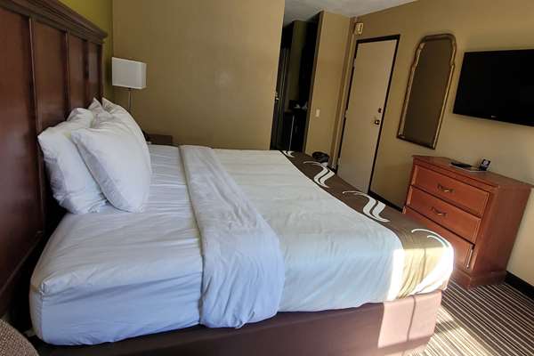 - Quality Inn & Suites Columbia - I-70, Exit 128A