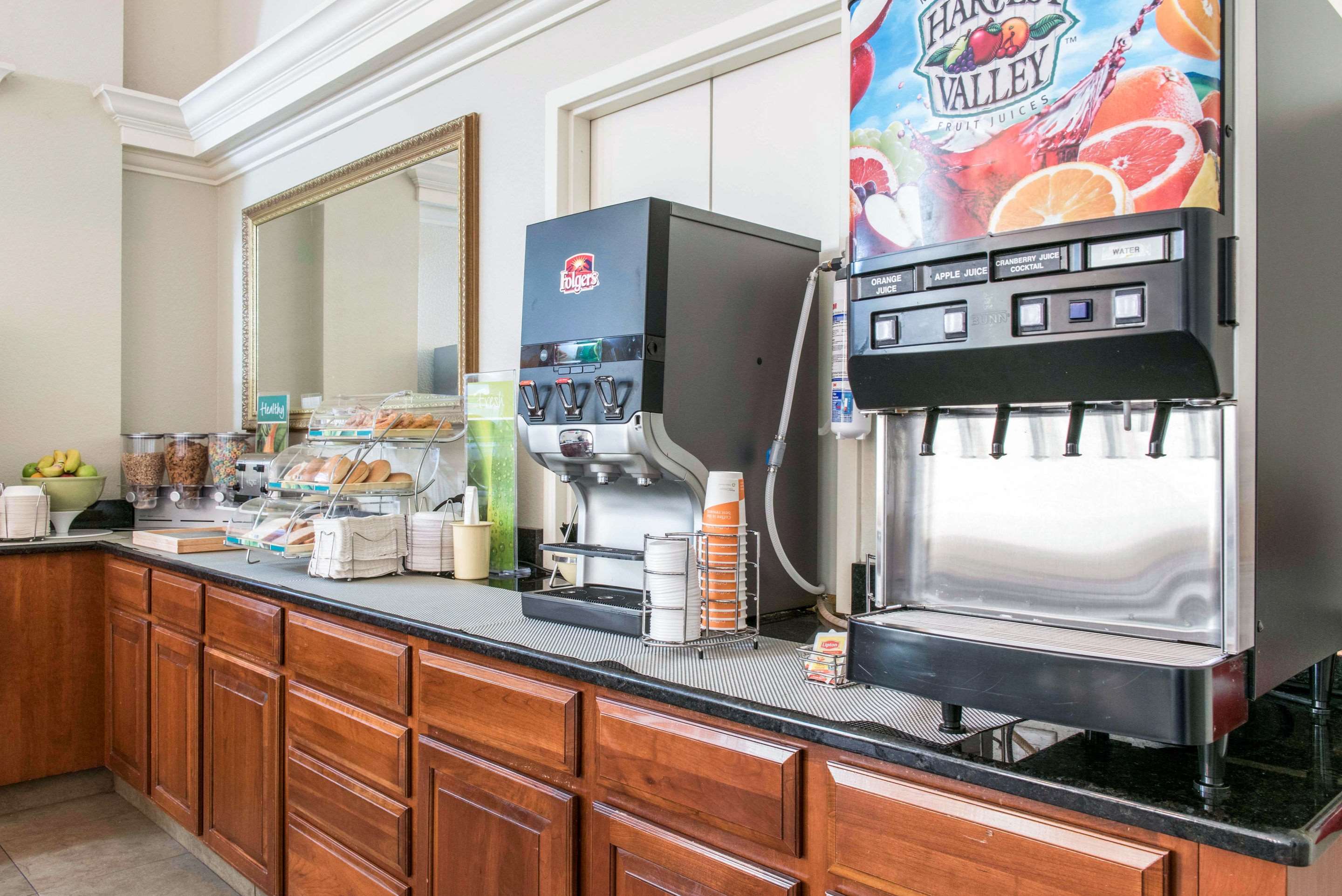 Breakfast counter