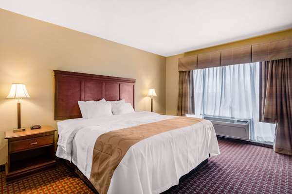 Suite - Quality Inn & Suites Carthage - I-49, Exit 50