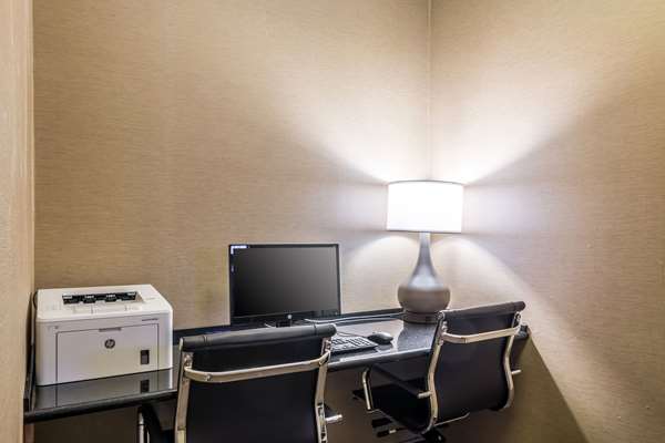 Conference Area - Comfort Inn & Suites Hannibal