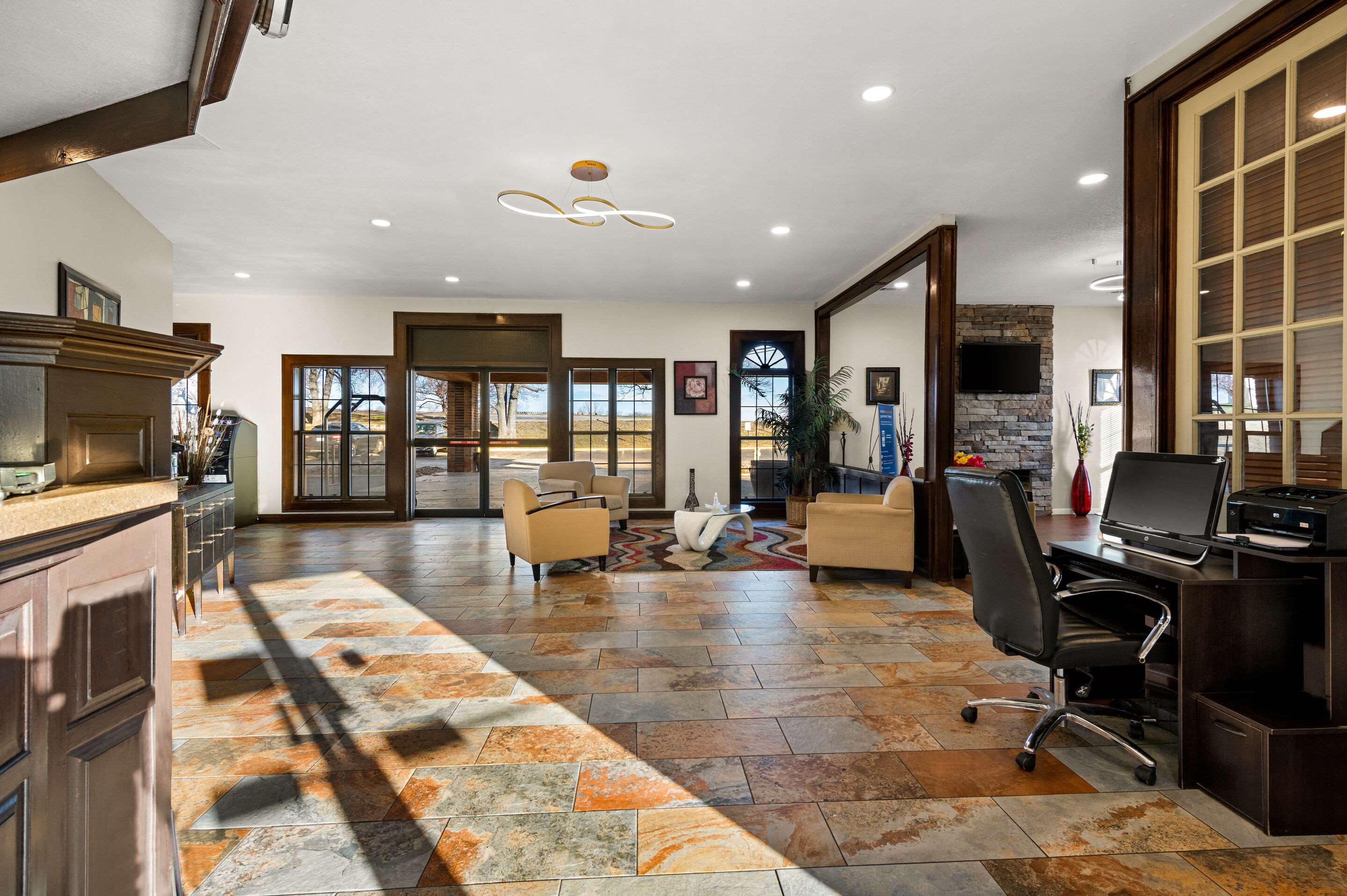 Hotel lobby | Suburban Studios Kansas City Airport North