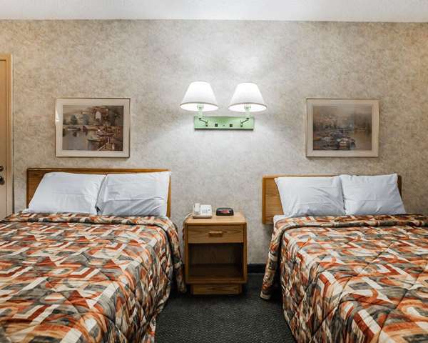  - Econo Lodge Jefferson City