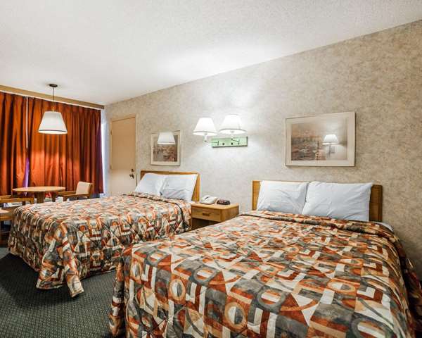  - Econo Lodge Jefferson City