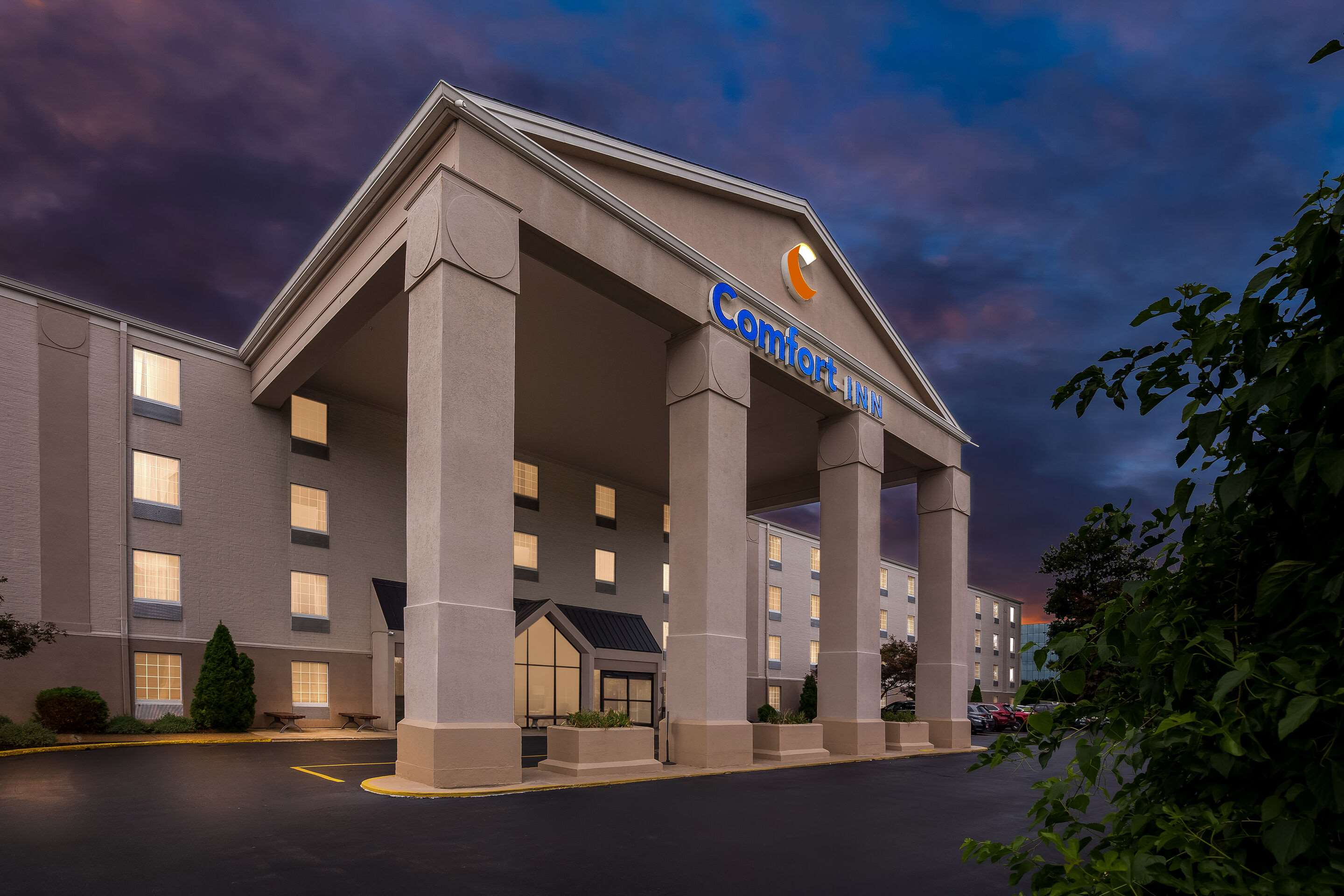 Hotel exterior | Comfort Inn St Louis – Westport