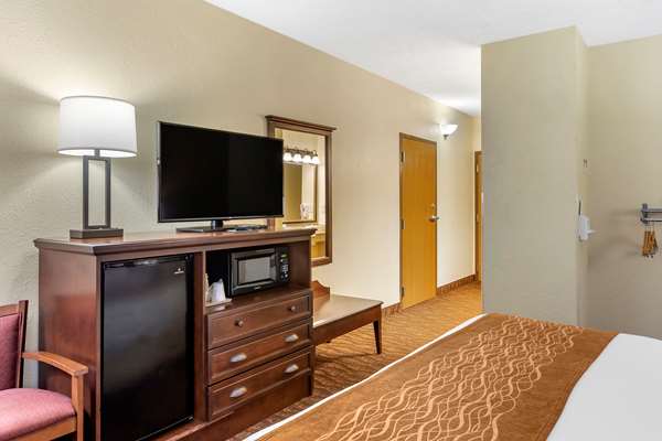  - Comfort Inn & Suites Branson