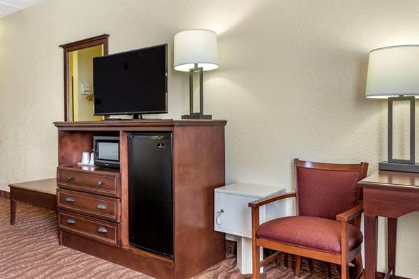  - Comfort Inn & Suites Branson