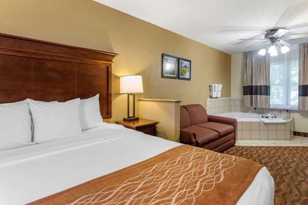 Suite - Comfort Inn & Suites Branson