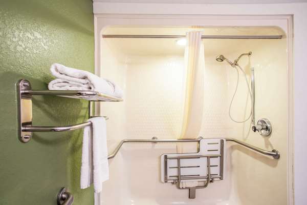  - Sleep Inn Airport Kansas City - I-29, Exit 10