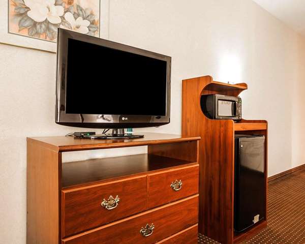  - Quality Inn Kingdom City