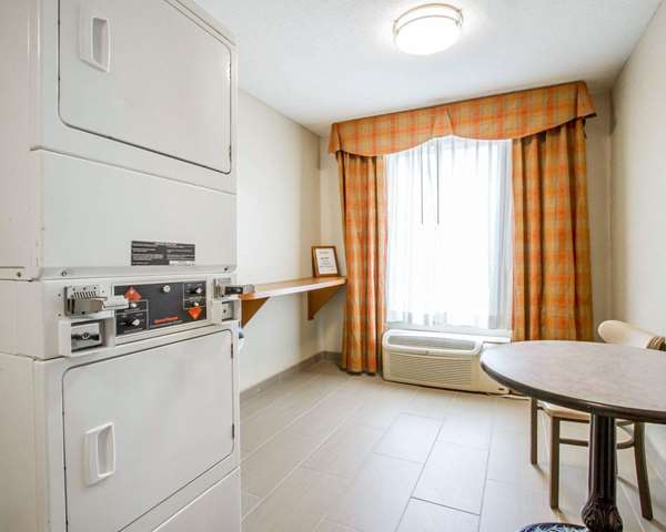 Amenities - Comfort Inn Poplar Bluff