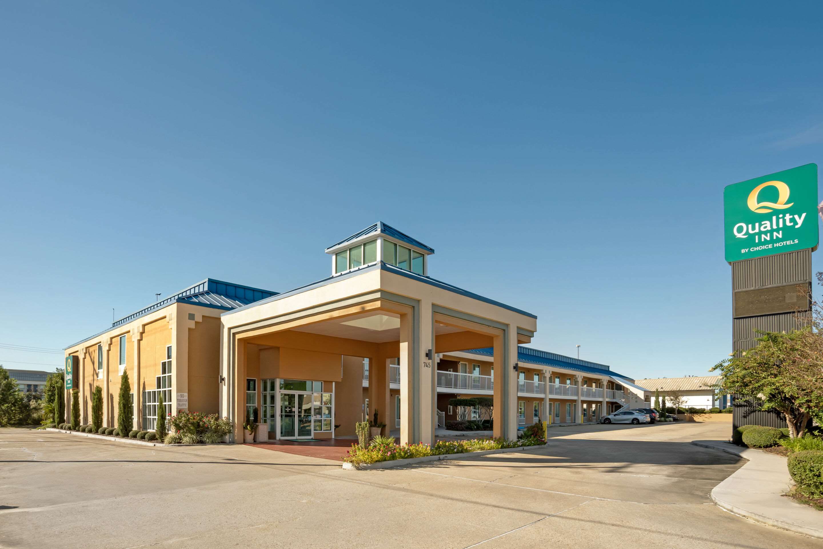 Hotel exterior | Quality Inn Brookhaven