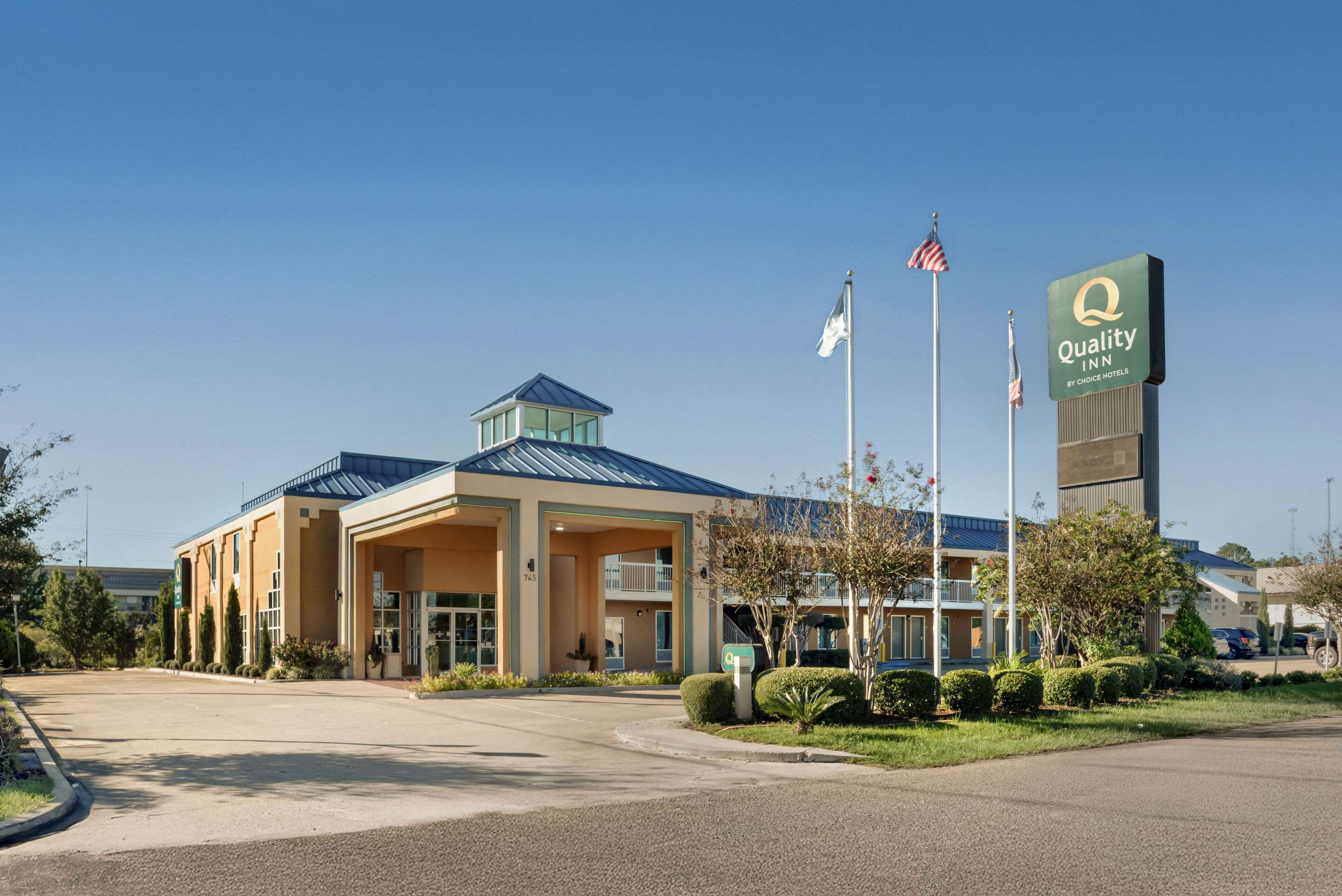 Hotel exterior | Quality Inn Brookhaven