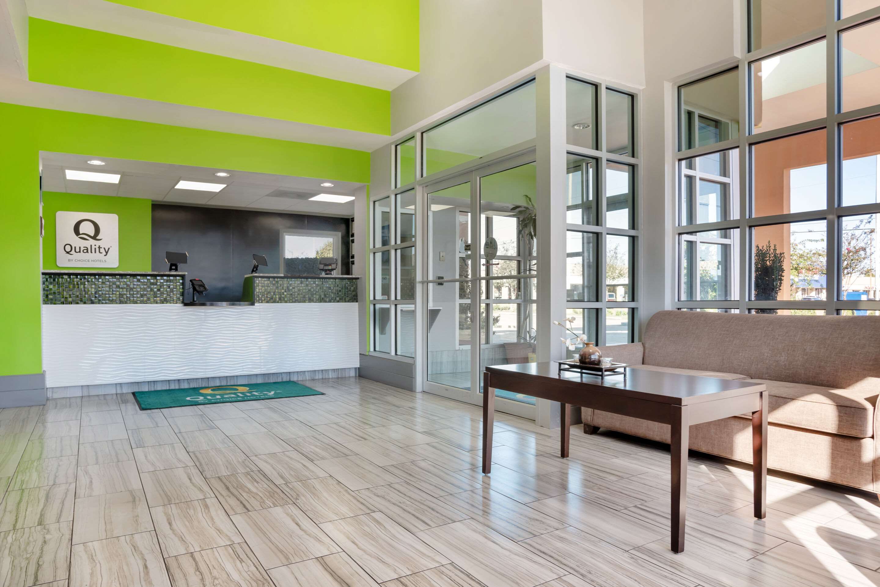 Hotel lobby | Quality Inn Brookhaven