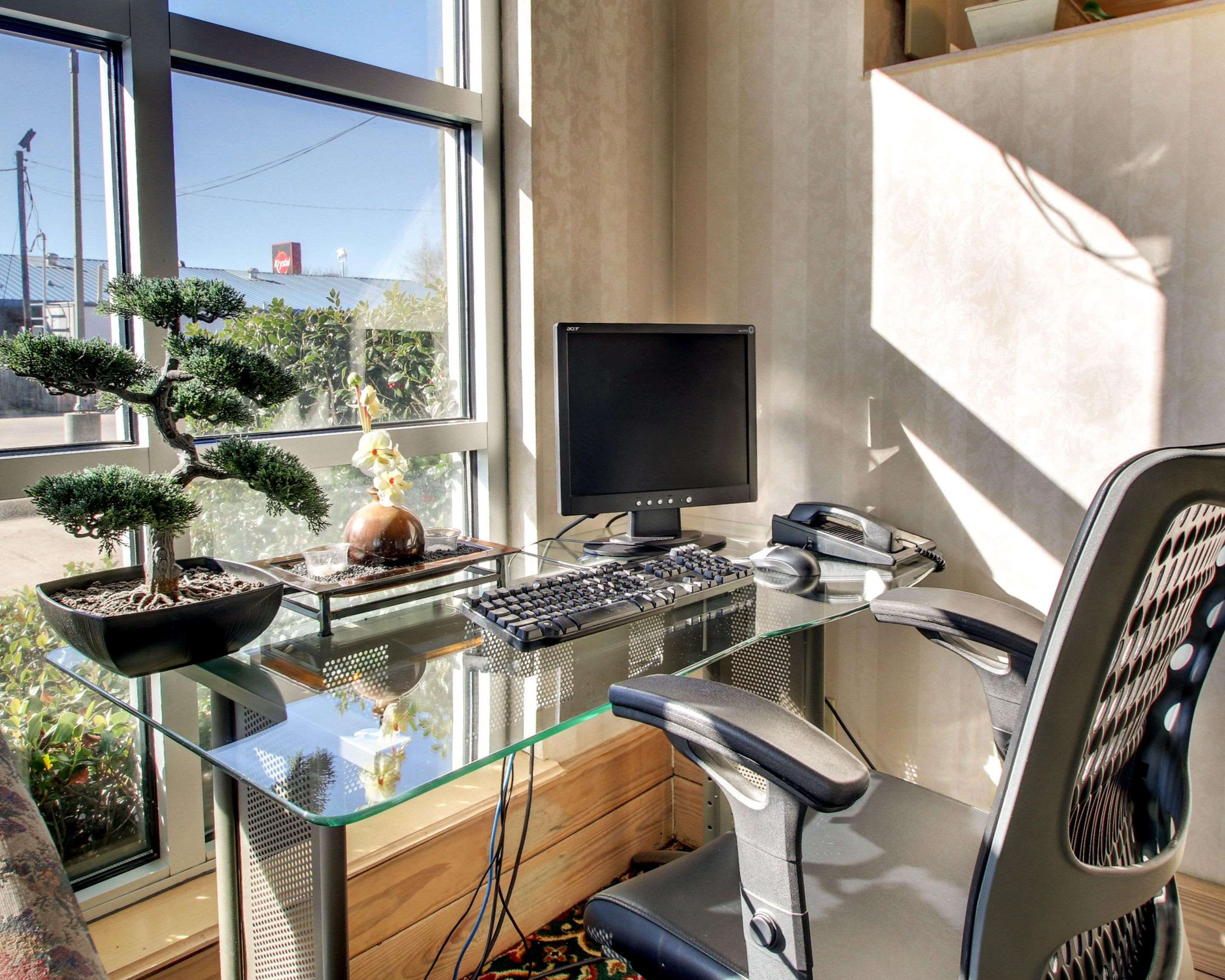 Business center with high-speed Internet access | Quality Inn Brookhaven