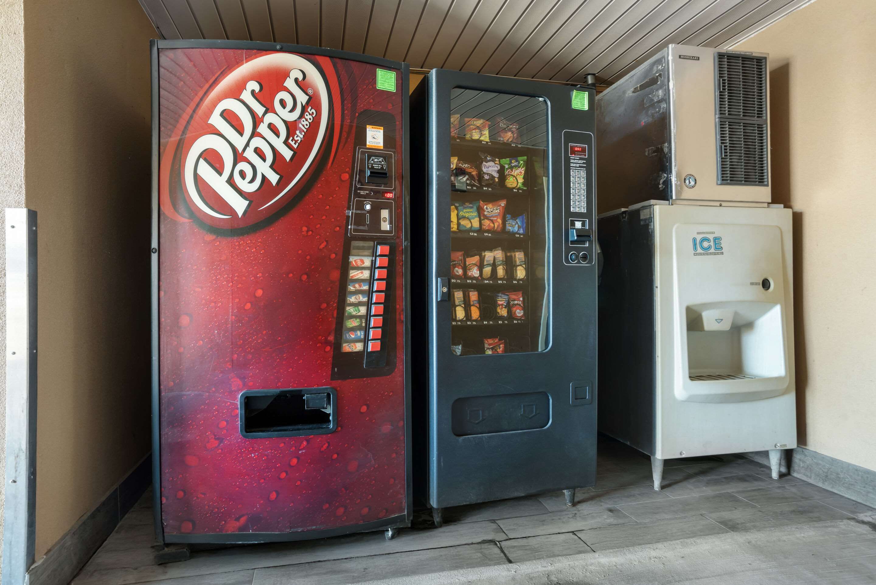 Hotel vending area | Quality Inn Brookhaven