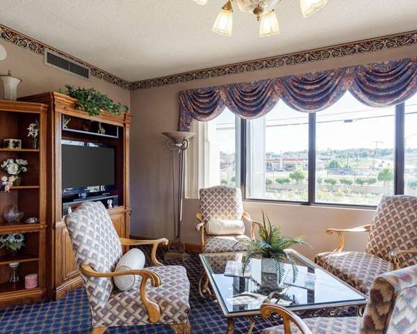  - Econo Lodge Grenada