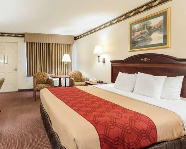  - Econo Lodge Grenada