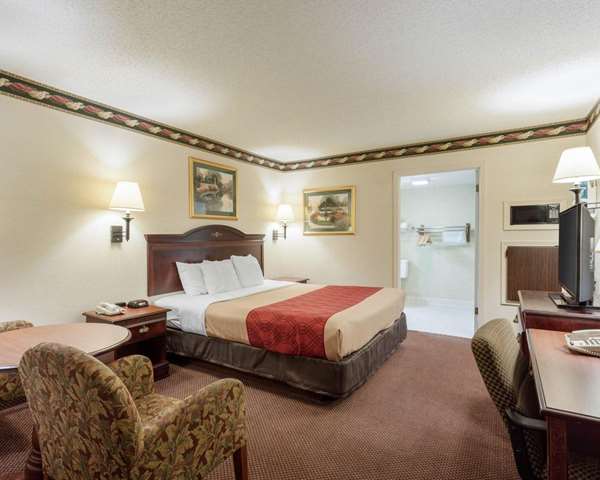  - Econo Lodge Grenada