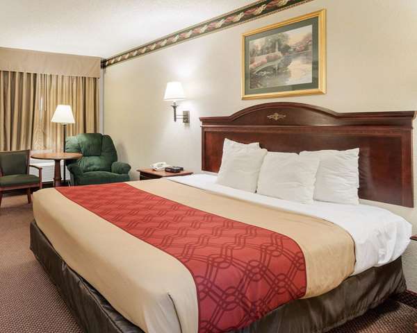  - Econo Lodge Grenada