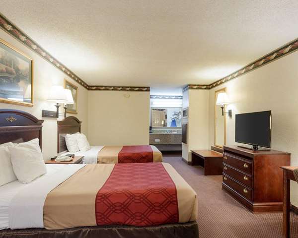  - Econo Lodge Grenada