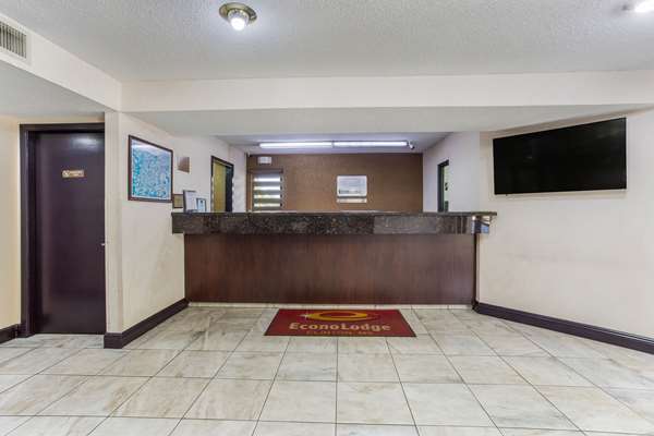  - Econo Lodge Clinton - I-20, Exit 36