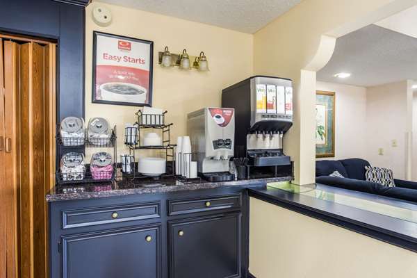 Amenities - Econo Lodge Clinton - I-20, Exit 36