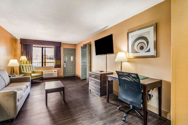 Suite - Quality Inn Corinth