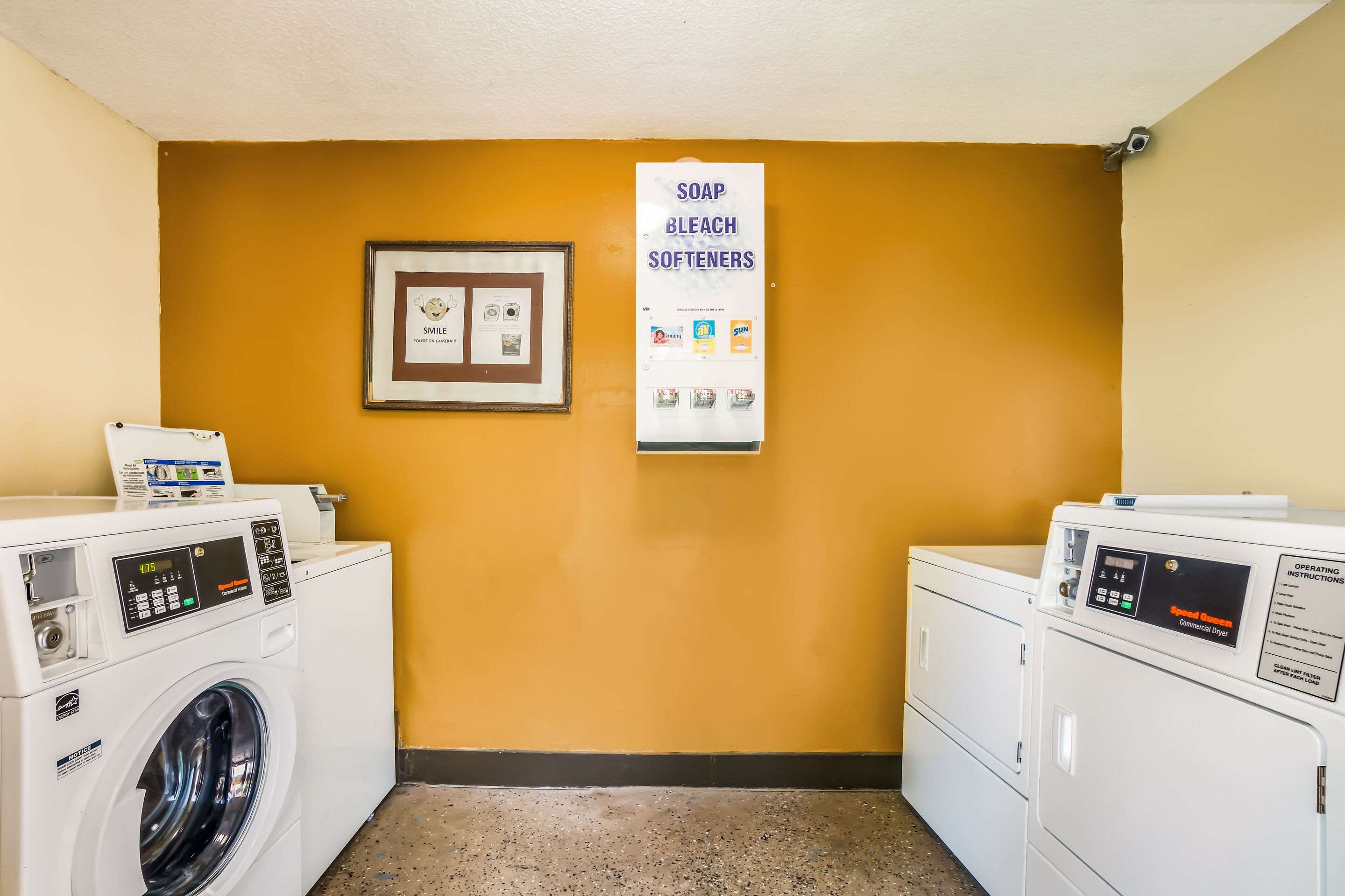 Guest laundry facilities | Quality Inn & Suites Corinth West