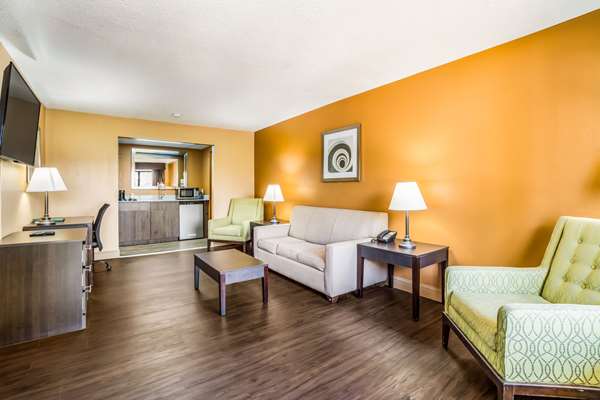 Suite - Quality Inn Corinth