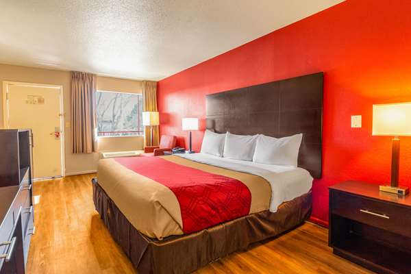  - Econo Lodge Meridian - I-20 & I-59, Exit 153