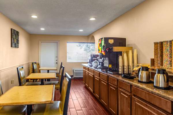 Amenities - Econo Lodge Meridian - I-20 & I-59, Exit 153