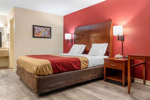  - Econo Lodge Pearl - I-20, Exit 48