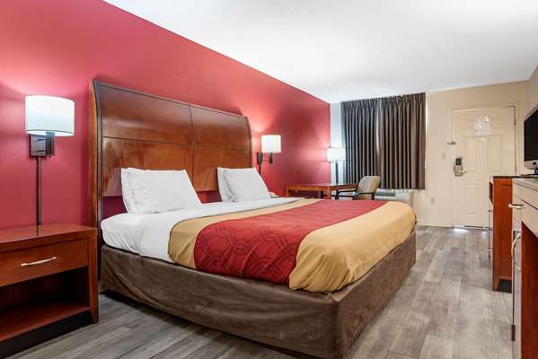  - Econo Lodge Pearl - I-20, Exit 48