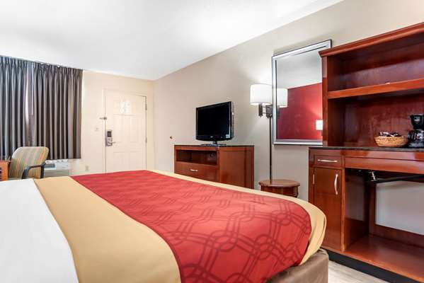  - Econo Lodge Pearl - I-20, Exit 48
