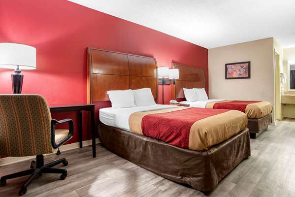  - Econo Lodge Pearl - I-20, Exit 48