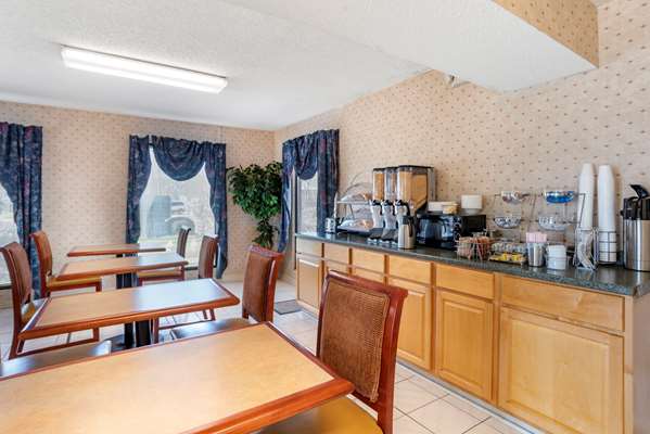 Amenities - Econo Lodge Pearl - I-20, Exit 48