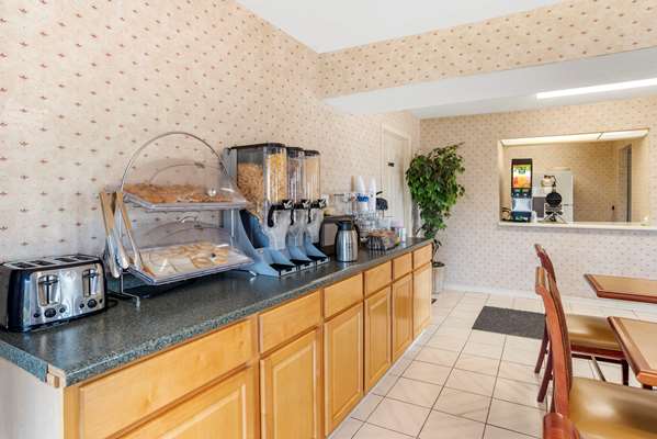 Amenities - Econo Lodge Pearl - I-20, Exit 48