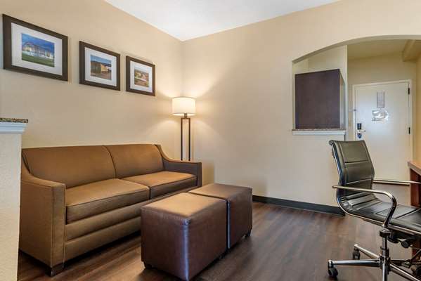 Suite - Comfort Inn Meridian - I-20 & I-59, Exit 154