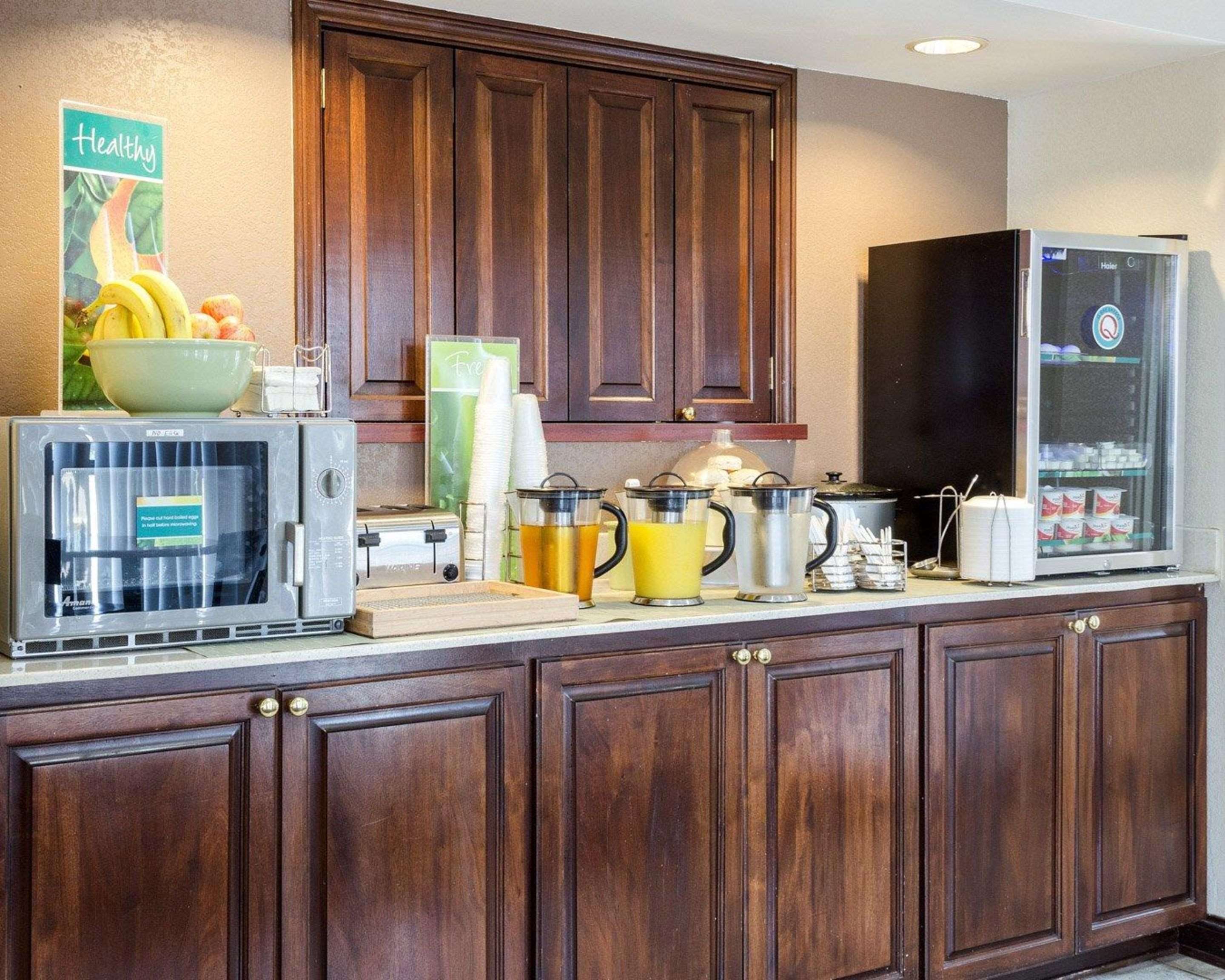 Free continental breakfast