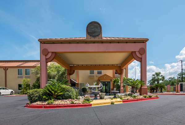 Exterior view - Econo Lodge Inn & Suites Diamondhead - I-10, Exit 16