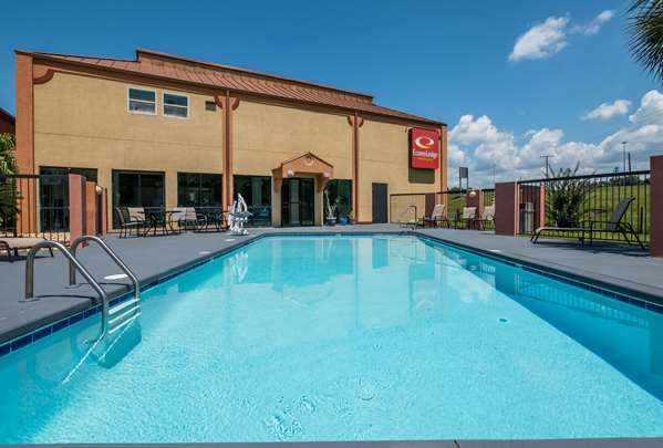 Pool - Econo Lodge Inn & Suites Diamondhead - I-10, Exit 16