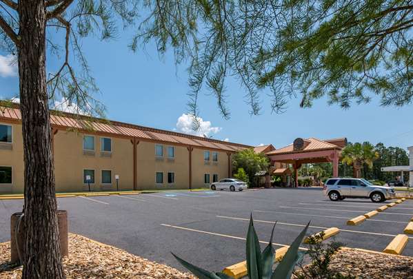 Exterior view - Econo Lodge Inn & Suites Diamondhead - I-10, Exit 16