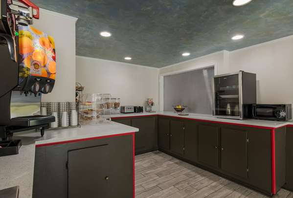 Amenities - Econo Lodge Inn & Suites Diamondhead - I-10, Exit 16