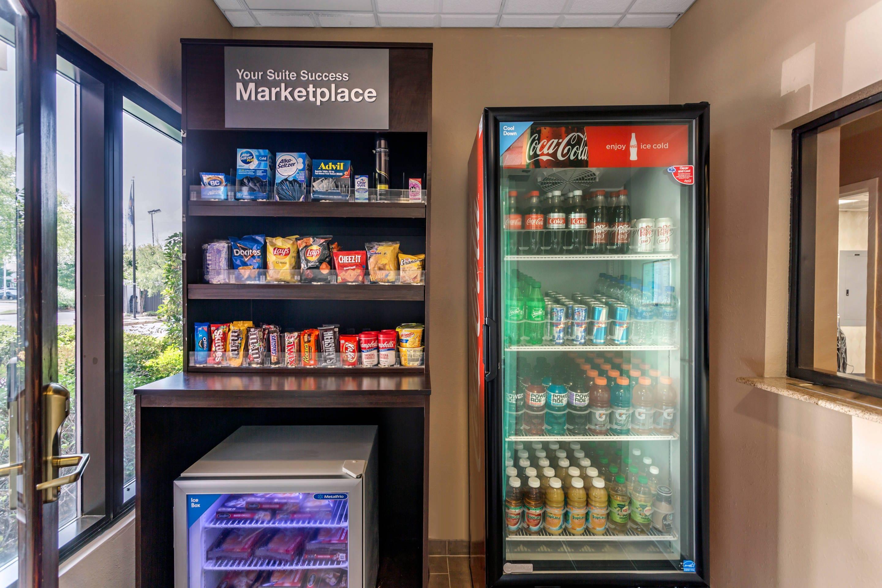 Hotel vending area | Comfort Suites Southaven I-55