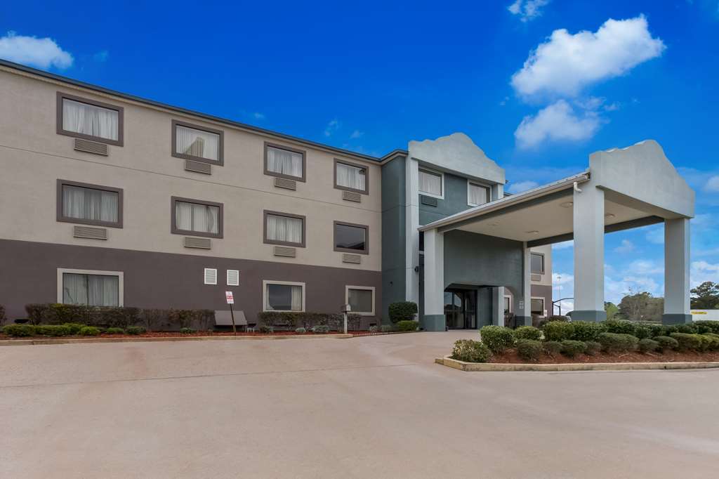 Quality Inn & Suites Jackson Airport