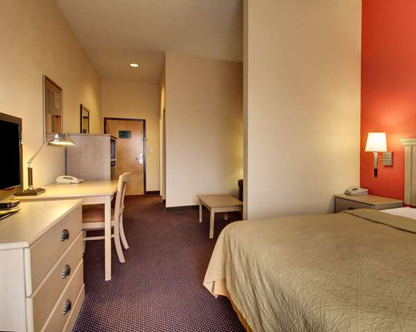 Suite - Quality Inn Hattiesburg - I-59, Exit 67A