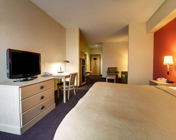 Suite - Quality Inn Hattiesburg - I-59, Exit 67A