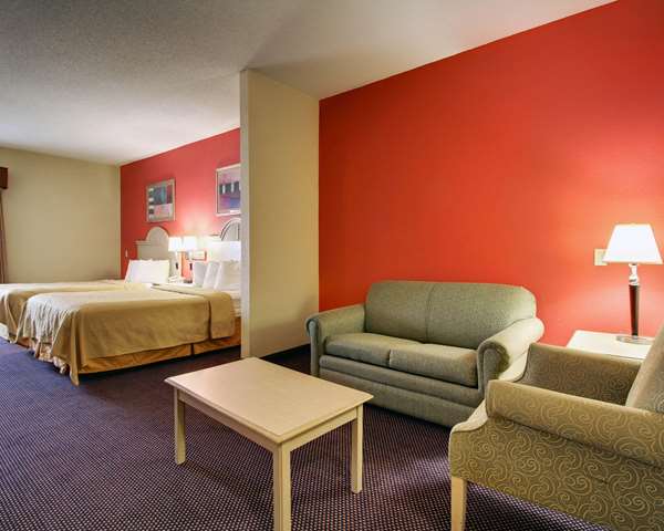 Suite - Quality Inn Hattiesburg - I-59, Exit 67A