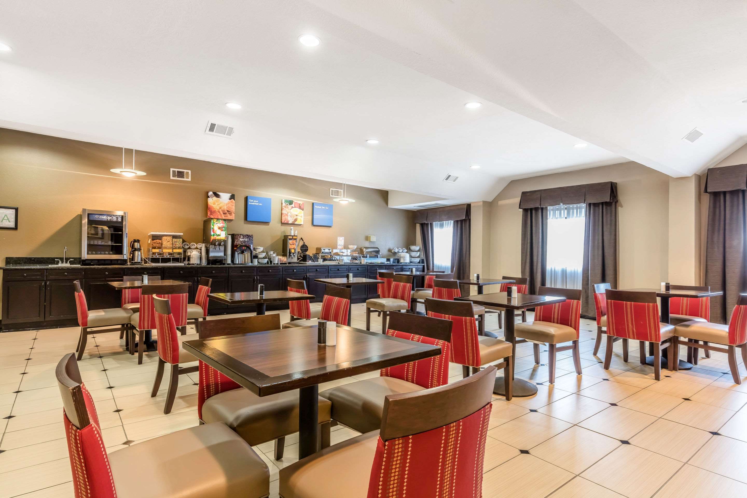 Breakfast area